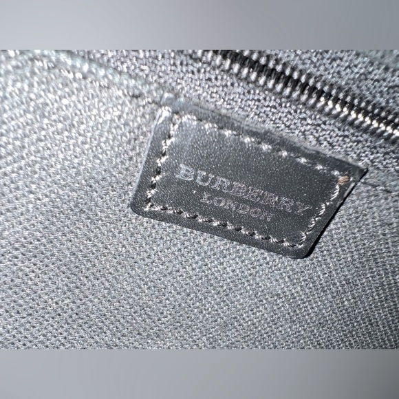 Vintage Burberry Nova Check Barrel Bag - Picture 10 of 12